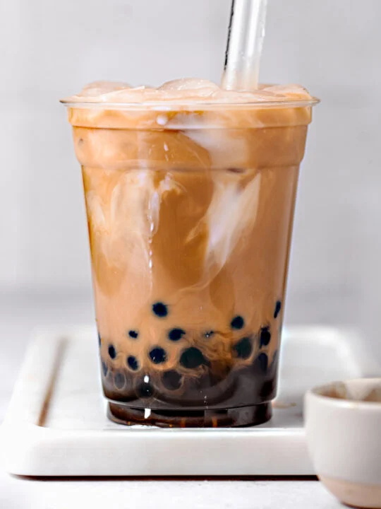 ☕ Coffee Boba ala Bobbastar: Perpaduan Kopi dan Boba yang Bikin Ketagihan